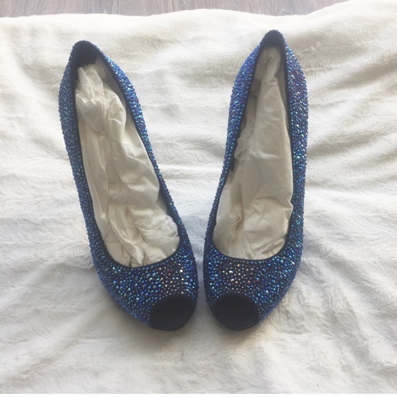 Gucci Blue Crystal Sofia Etoile Peep Toe Pumps - Picture 6 of 8